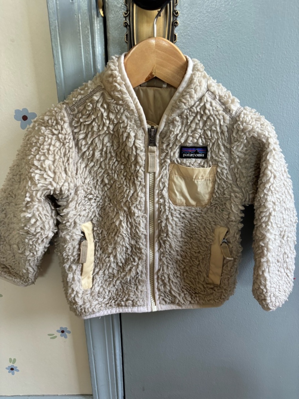 Patagonia Kids Cream Sherpa Jacket - Picture 5 of 7
